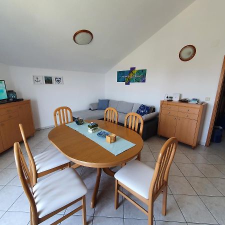 Apartment Irena Malinska Kültér fotó